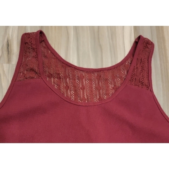 Arizona Jr. Plus Lace Tank Top - Picture 2 of 5